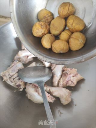 子姜板栗雞的做法步驟：5