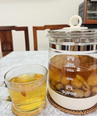 姨媽期可以喝得一款補氣血美容養顏茶的做法步驟：3