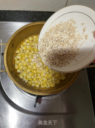 奶香玉米燕麥粥的做法步驟：6
