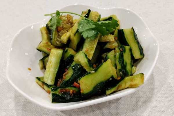 生吃青瓜有什么功效和作用 生吃青瓜功效和作用有哪些