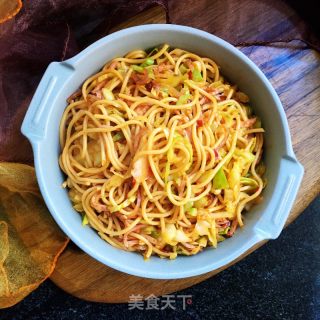 肘花火腿炒意面的做法步驟：13