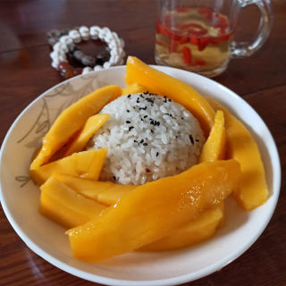 椰汁芒果糯米飯