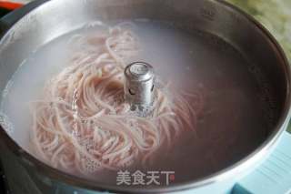 香菇牛肉醬米線的做法步驟：4