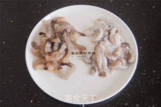 牛肉醬海鮮拌面的做法步驟：2