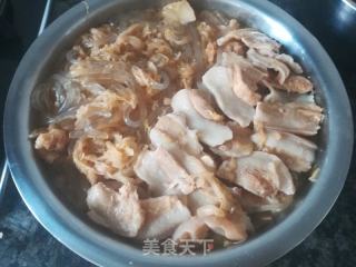 東北酸菜燉五花肉粉條的做法步驟：10