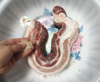 自制咸肉的做法步驟：4