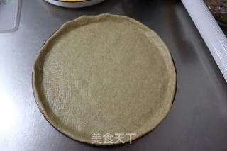 金槍魚臘腸粗糧披薩的做法步驟：10