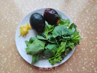 皮蛋瘦肉青菜粥的做法步驟：3