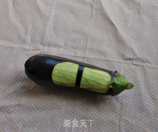 雕刻茄子繡花鞋憶童年的做法步驟：2