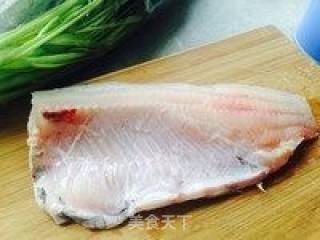 五香熏魚的做法步驟：1