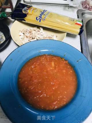蝦仁牛肉意面的做法步驟：2