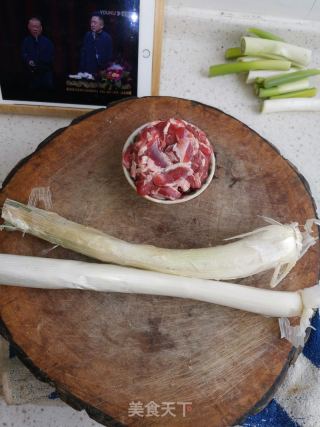 蔥爆羊肉的做法步驟：2