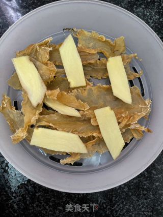 魚膠泡發的做法步驟：4