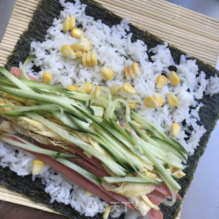 玉米火腿紫菜包飯的做法步驟：8