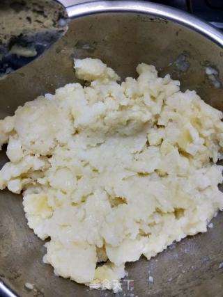 可樂餅的做法步驟：1