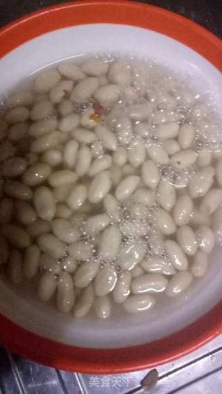 【上海】椒鹽花生米的做法步驟：2