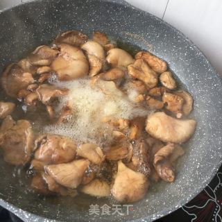 凍蘑燉排骨的做法步驟：5