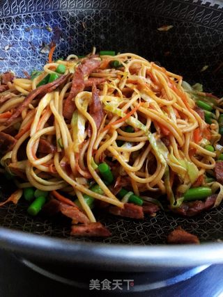 臘腸炒意面的做法步驟：10