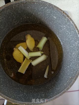 蝦頭油的做法步驟：2