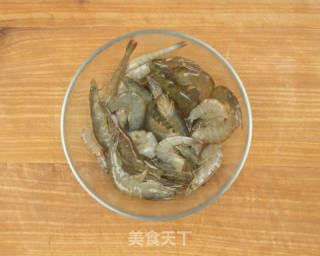 油燜大蝦的做法步驟：3