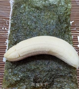 芝麻香蕉反轉(zhuǎn)壽司的做法步驟：4
