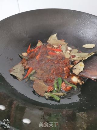 牛腩燒土豆和胡蘿卜的做法步驟：8