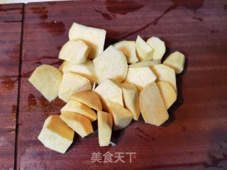 拔絲紅薯的做法步驟：2