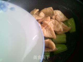 油三角燒虎皮青椒的做法步驟：5