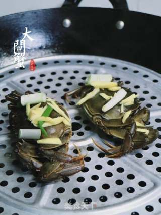 清蒸大閘蟹的做法步驟：4