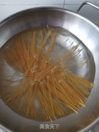 芝士香腸意面的做法步驟：6