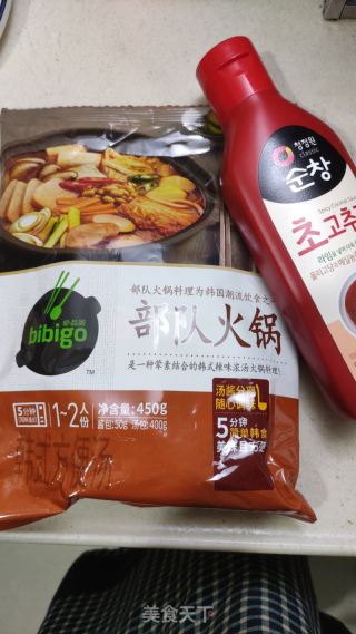 韓式部隊火鍋的做法步驟：1