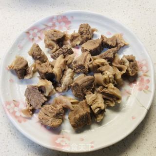 吃了還要再添飯的一道菜——泰式咖喱牛肉的做法步驟：2