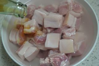 上海本幫紅燒肉的做法步驟：1