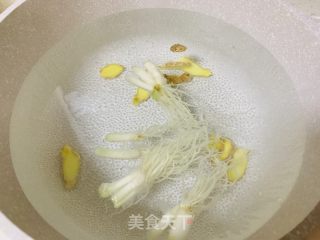韓式脊骨土豆湯的做法步驟：4