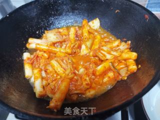 辣白菜炒年糕的做法步驟：7