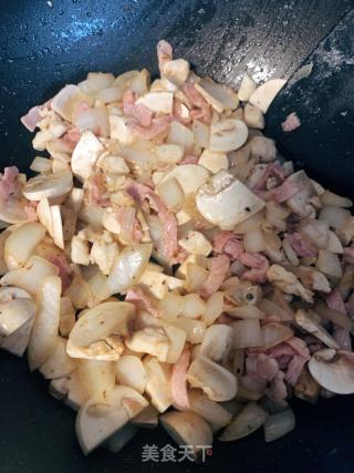 培根雞肉番茄意面的做法步驟：5