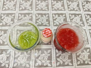 夏日限定青提西瓜養樂多的做法步驟：3