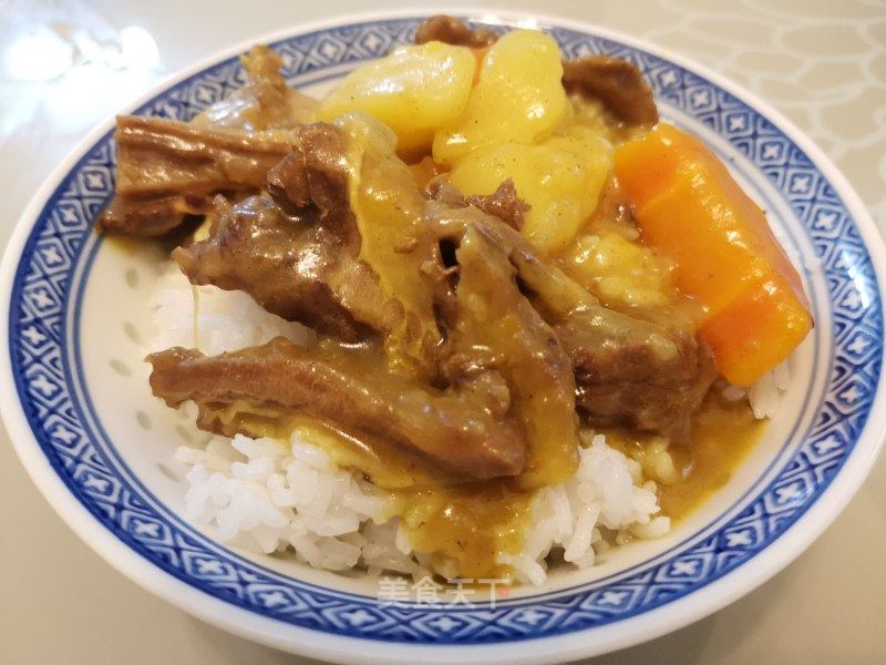 咖喱牛腩飯的做法