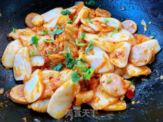 #酸辣美食#辣白菜香腸炒年糕的做法步驟：10
