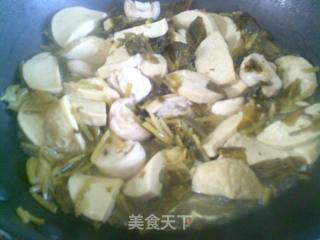 咸菜蘑菇煮圓素雞的做法步驟：8
