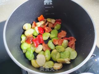 紅椒蠶豆炒蛋的做法步驟：4