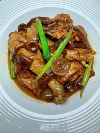 鹿茸菇燜雞的做法步驟：17