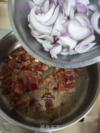 洋蔥炒臘肉的做法步驟：6