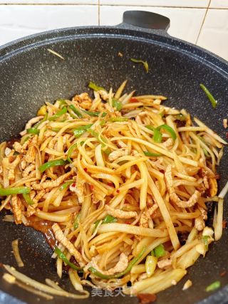 魚香土豆絲的做法步驟：6