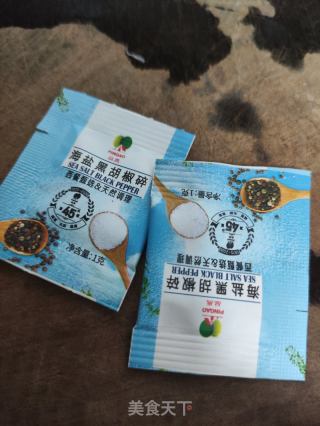 黑椒海鹽煎大蔥的做法步驟：2
