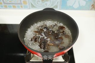 魚香小滑肉的做法步驟：4
