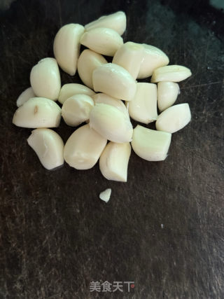 蒜粒爆炒鱔魚的做法步驟：1