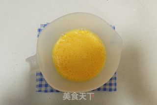 蝦仁牛奶滑蛋的做法步驟：4
