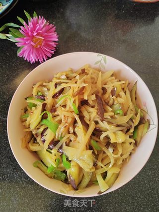 土豆絲炒茄子絲尖椒絲的做法步驟：6