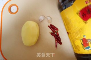 酸辣土豆絲的做法步驟：1